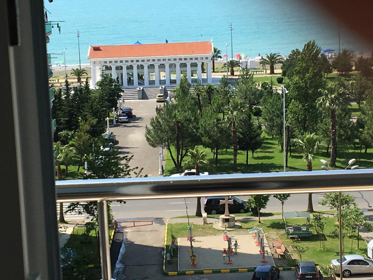 Apt Khimshiashvili 11 Apartment Batumi Ngoại thất bức ảnh
