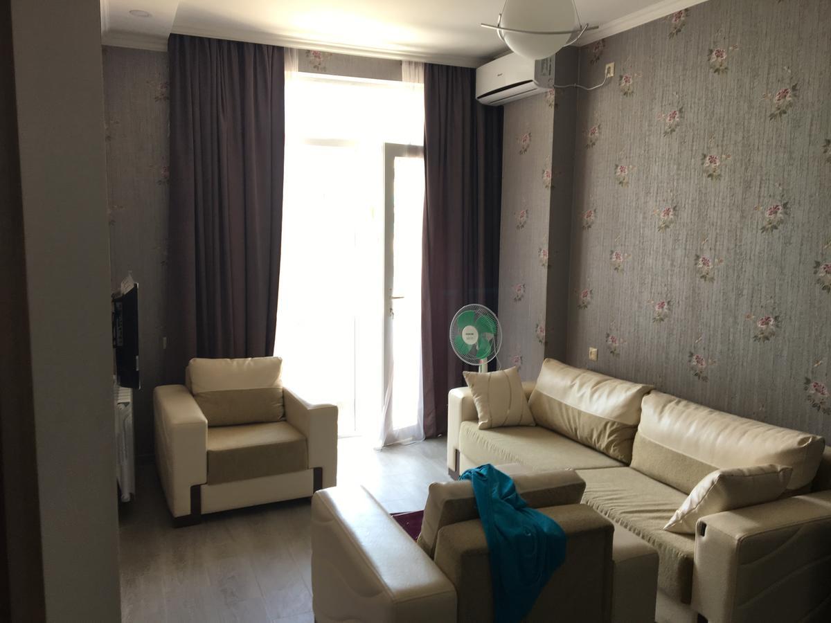 Apt Khimshiashvili 11 Apartment Batumi Ngoại thất bức ảnh