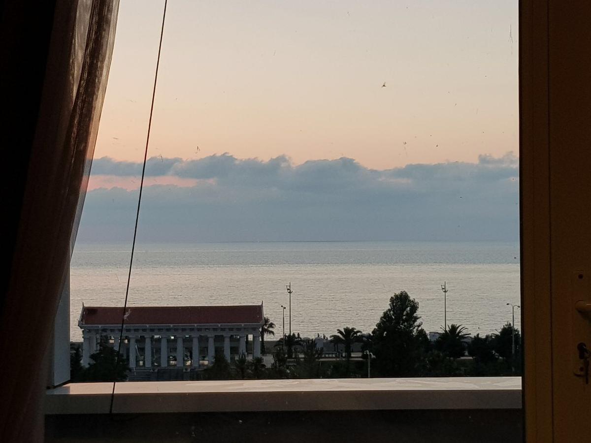 Apt Khimshiashvili 11 Apartment Batumi Ngoại thất bức ảnh